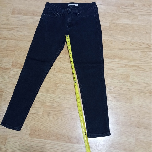 Levi's black 711 skinny jeans. Size 26. EUC. - Picture 3 of 8